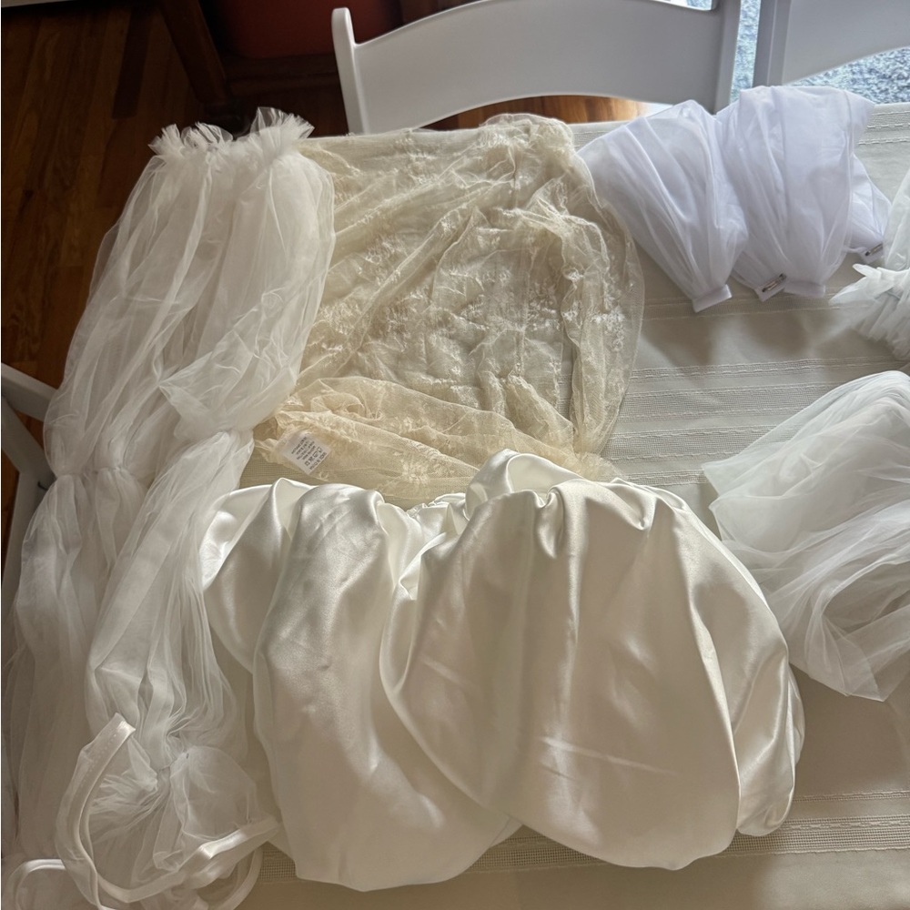 Lot of bridal / wedding toppers, straps, bolero, sleeves, cover etc. - Picture 4 of 8